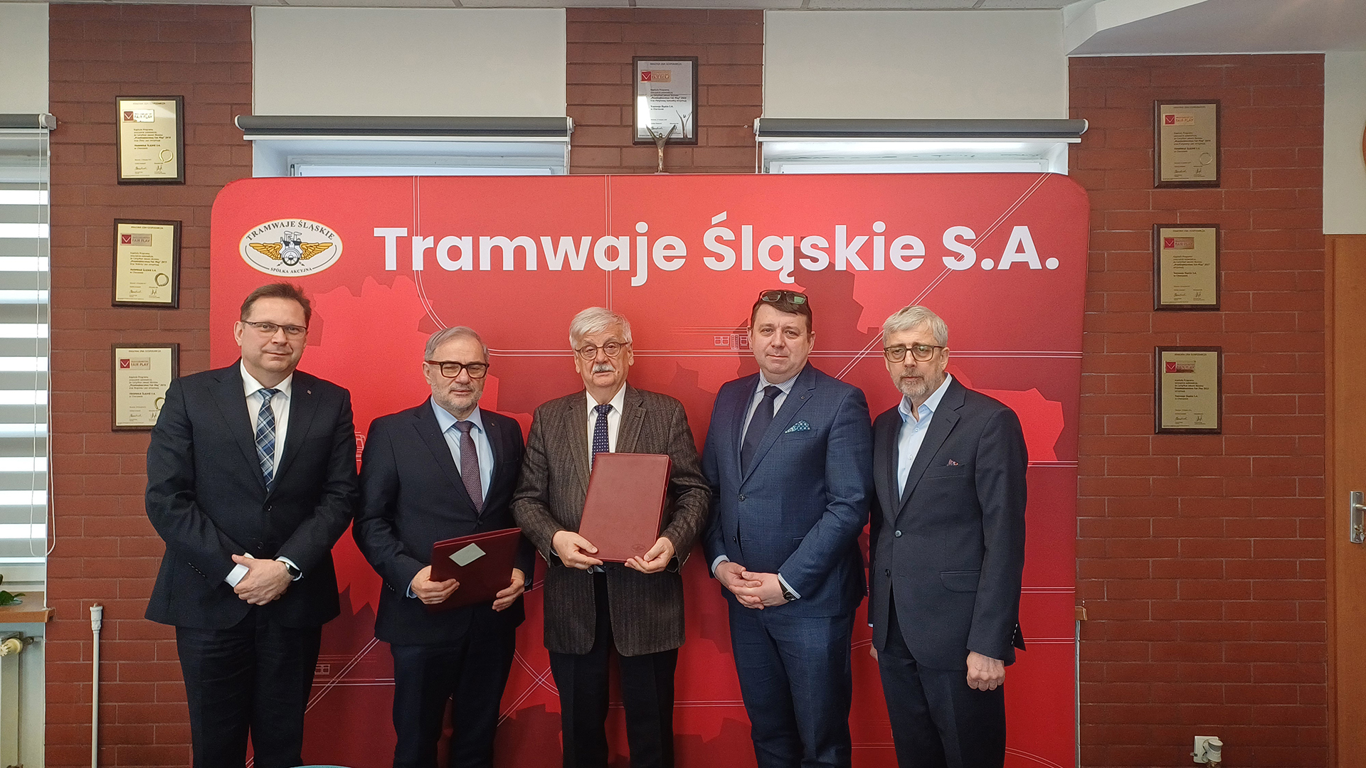 ZUE S.A. wzmacnia pozycję na Śląsku – kolejne trzy  kontrakty tramwajowe za 52 mln zł