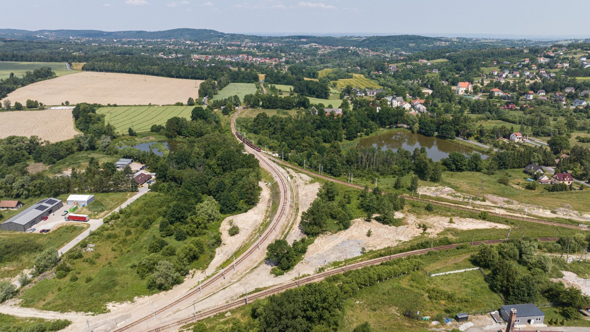 Budowa łącznicy w Kalwarii Zebrzydowskiej w ciągu linii kolejowych nr 97 Skawina – Żywiec i nr 117 Kalwaria Zebrzydowska Lanckorona – Bielsko Biała Główna