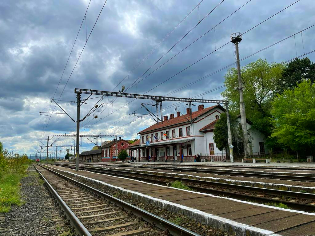 Usunięcie ograniczeń prędkości w celu przywrócenia parametrów technicznych nawierzchni torowej - SRCF BRAȘOV  - linia 300 (17 lotów)