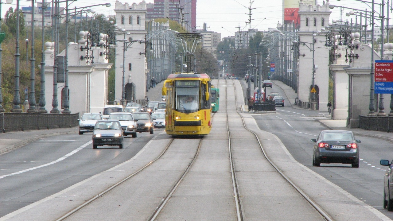 Modernizacja torowiska tramwajowego i platform przystankowych w Alejach Jerozolimskich na odcinku pętla Banacha – pętla Gocławek