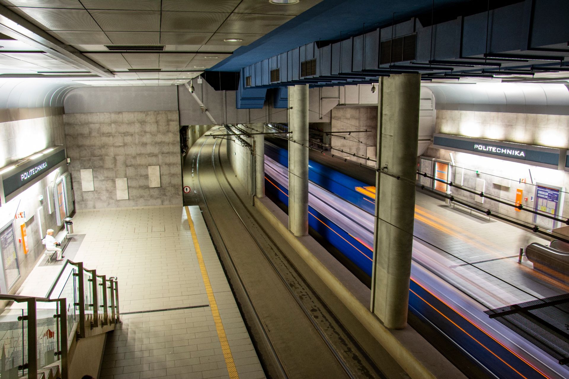 Budowa z projektowaniem linii Szybkiego Tramwaju w istniejącym obiekcie tunelowym pomiędzy Rondem Mogilskim a ul. Pawią w Krakowie