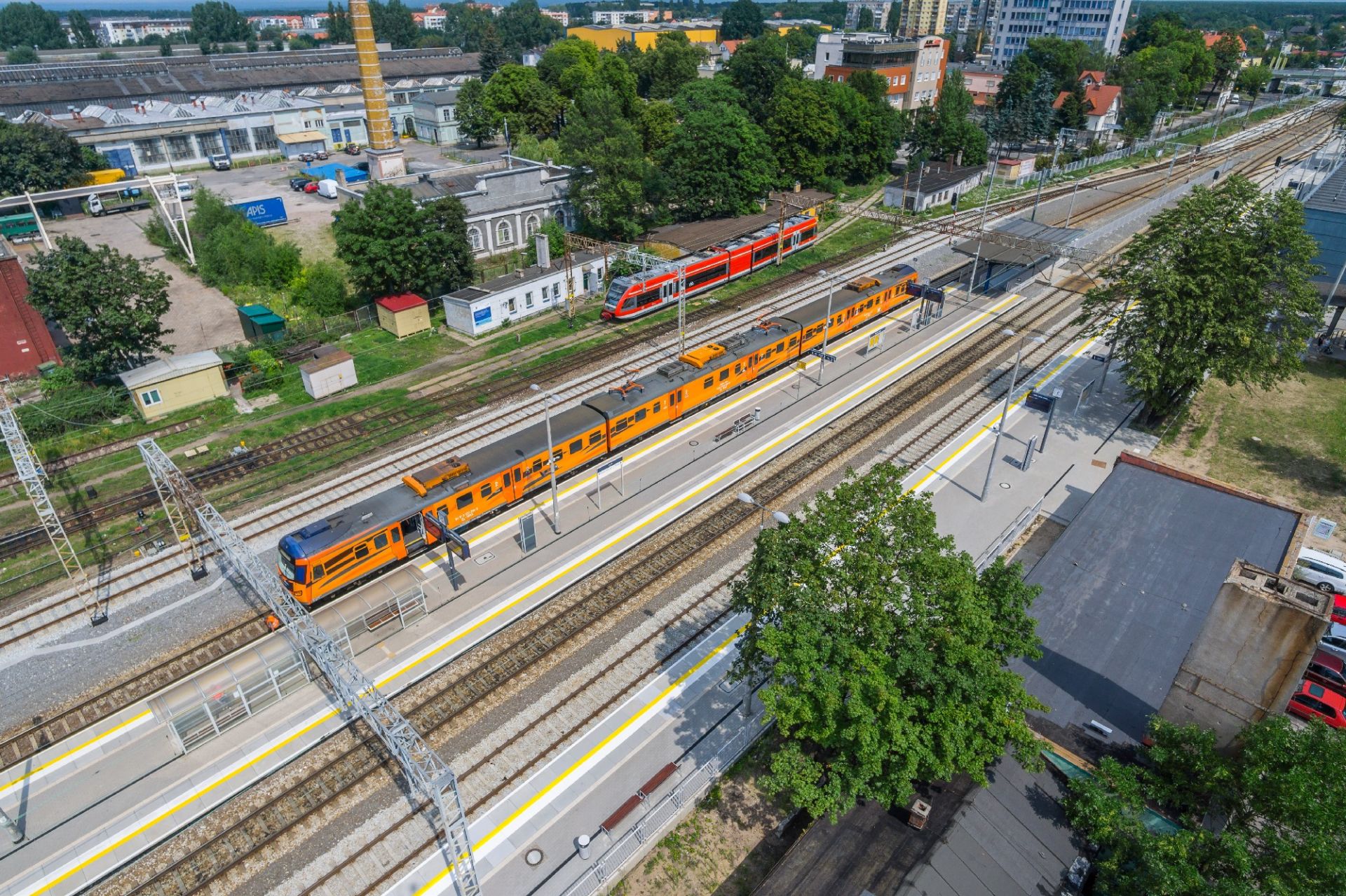 Modernizacja linii kolejowej nr 273 na odcinku Głogów - Dolna Odra. Przebudowa układu torowego, peronowego i wiaduktu w st. Zielona Góra